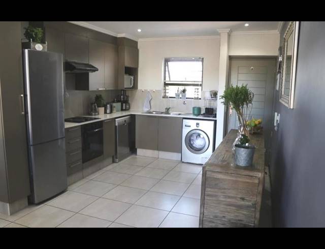 2 BEDROOM DUPLEX FOR SALE IN LONEHILL